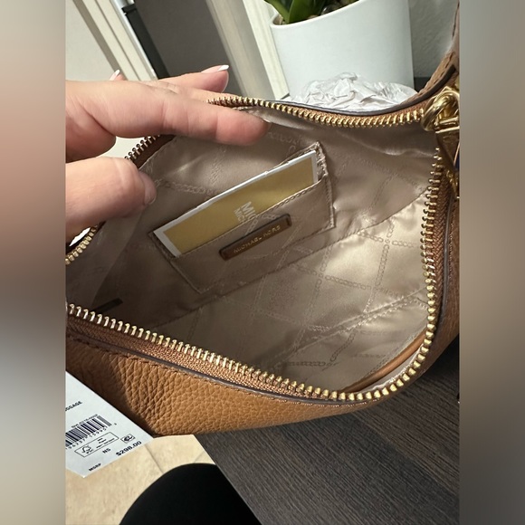 Michael Kors Piper Small Pebbled Leather Shoulder Bag - Picture 11 of 12